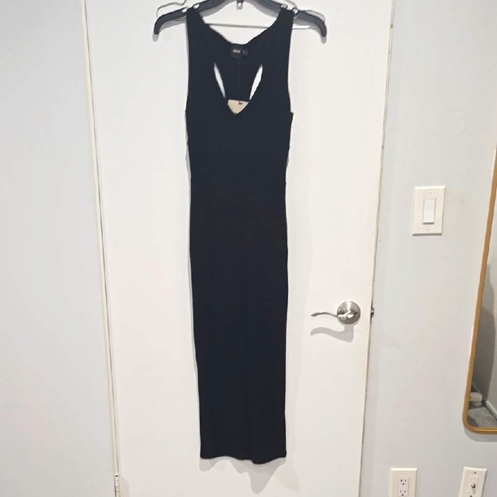 Elegant Black Sleeveless Dress
